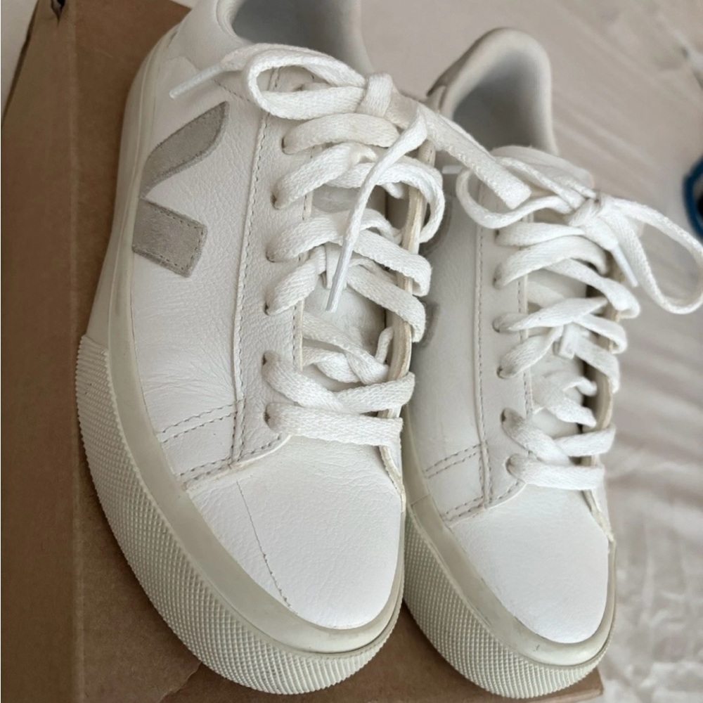 Veja Campo Leather Sneakers size 36/5